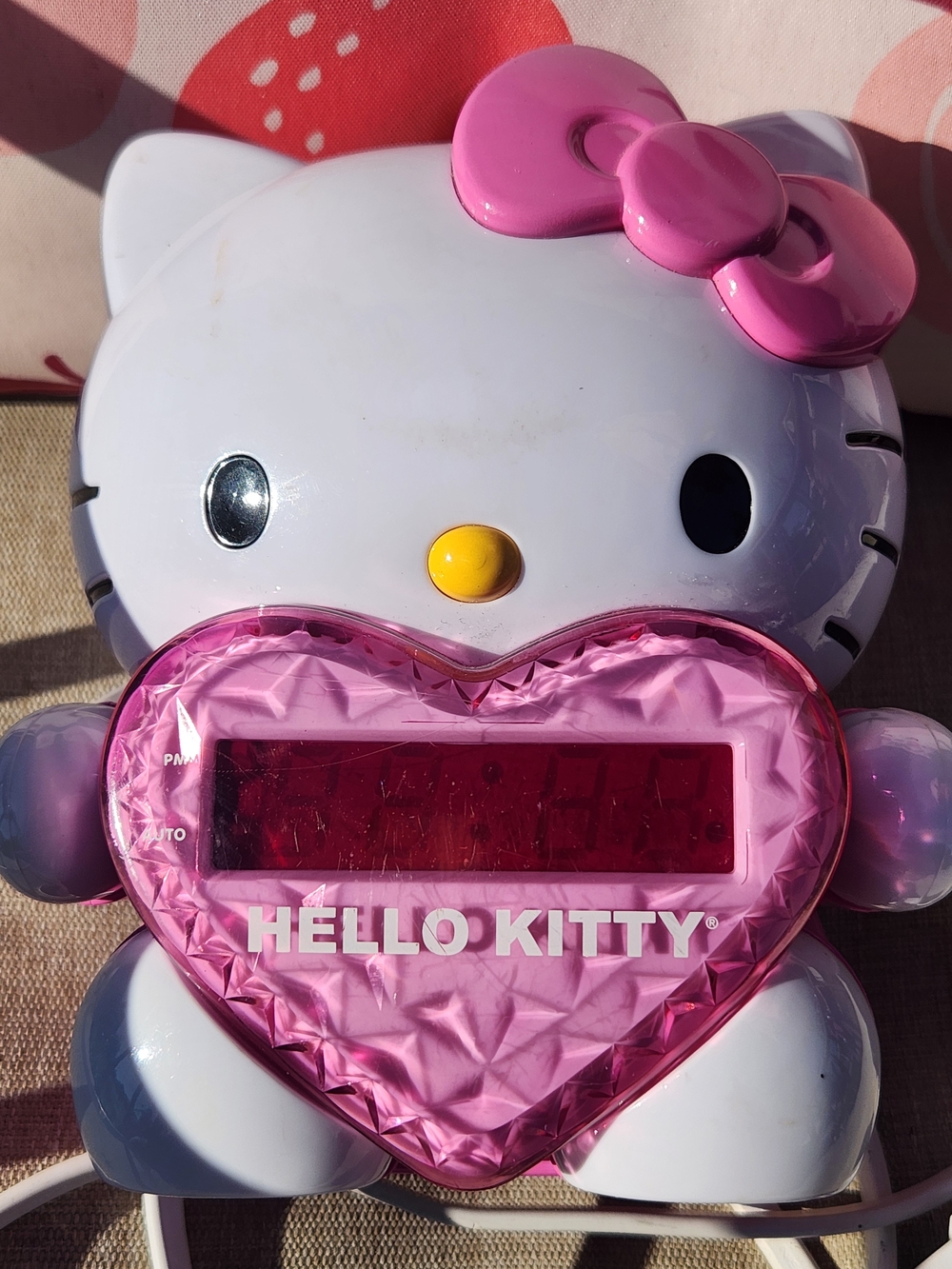 Hello Kitty Pink Heart Digital Alarm Clock/Radio/Projector- Kids Toy